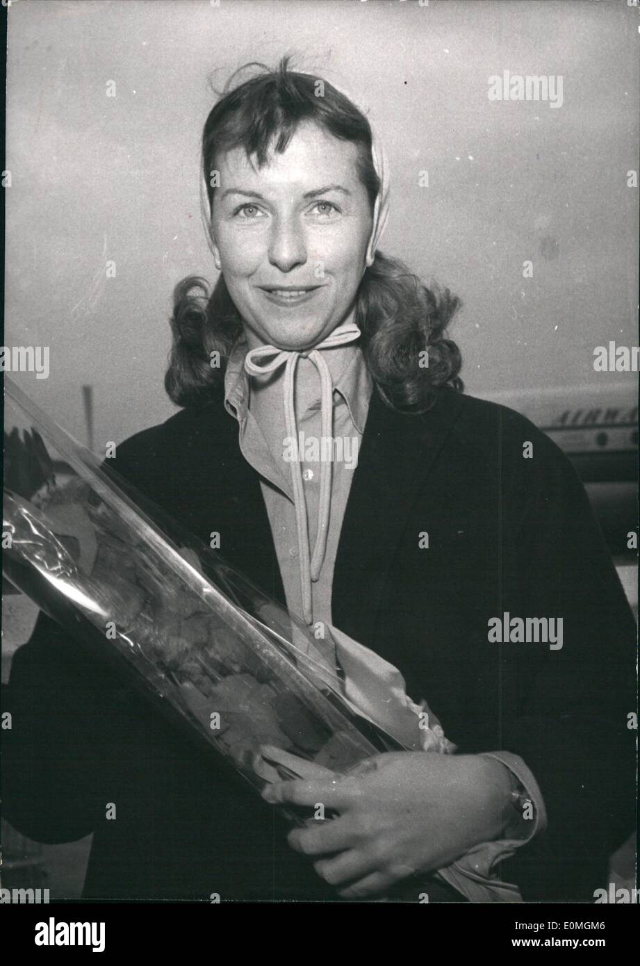 Apr. 04, 1955 - Betsy Balir a Cannes Festival Cine.: Betsy Blair fotografato all'arrivo all'aeroporto di Orly, Parigi, oggi. ella è Foto Stock