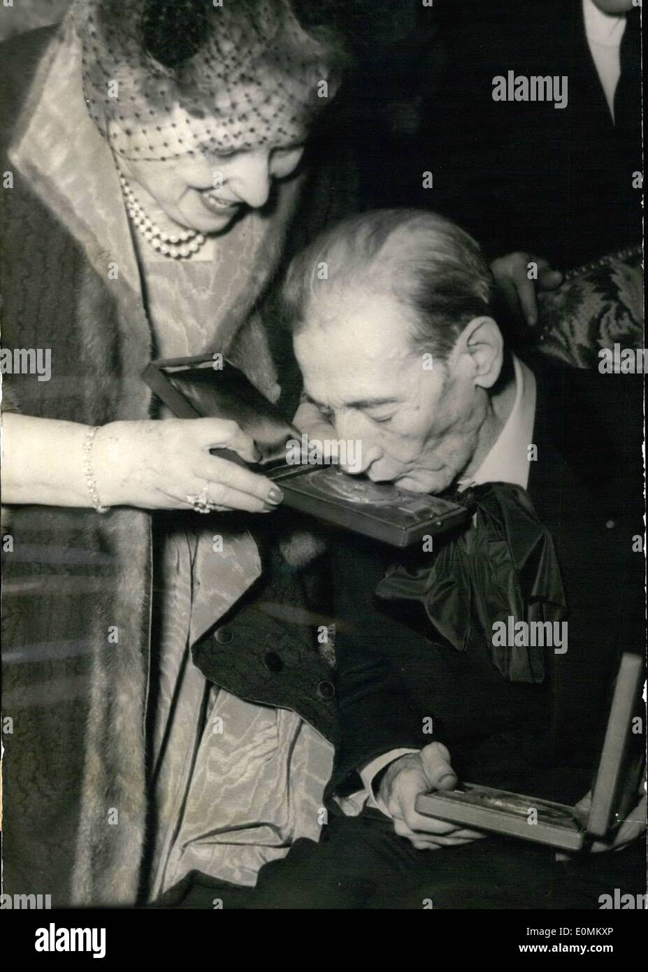 Ottobre 10, 1955 - Maurice Utrillo aggiudicato la Medaglia d'Oro della Città di Parigi: la medaglia d'Oro della Città di Parigi è stato assegnato Foto Stock