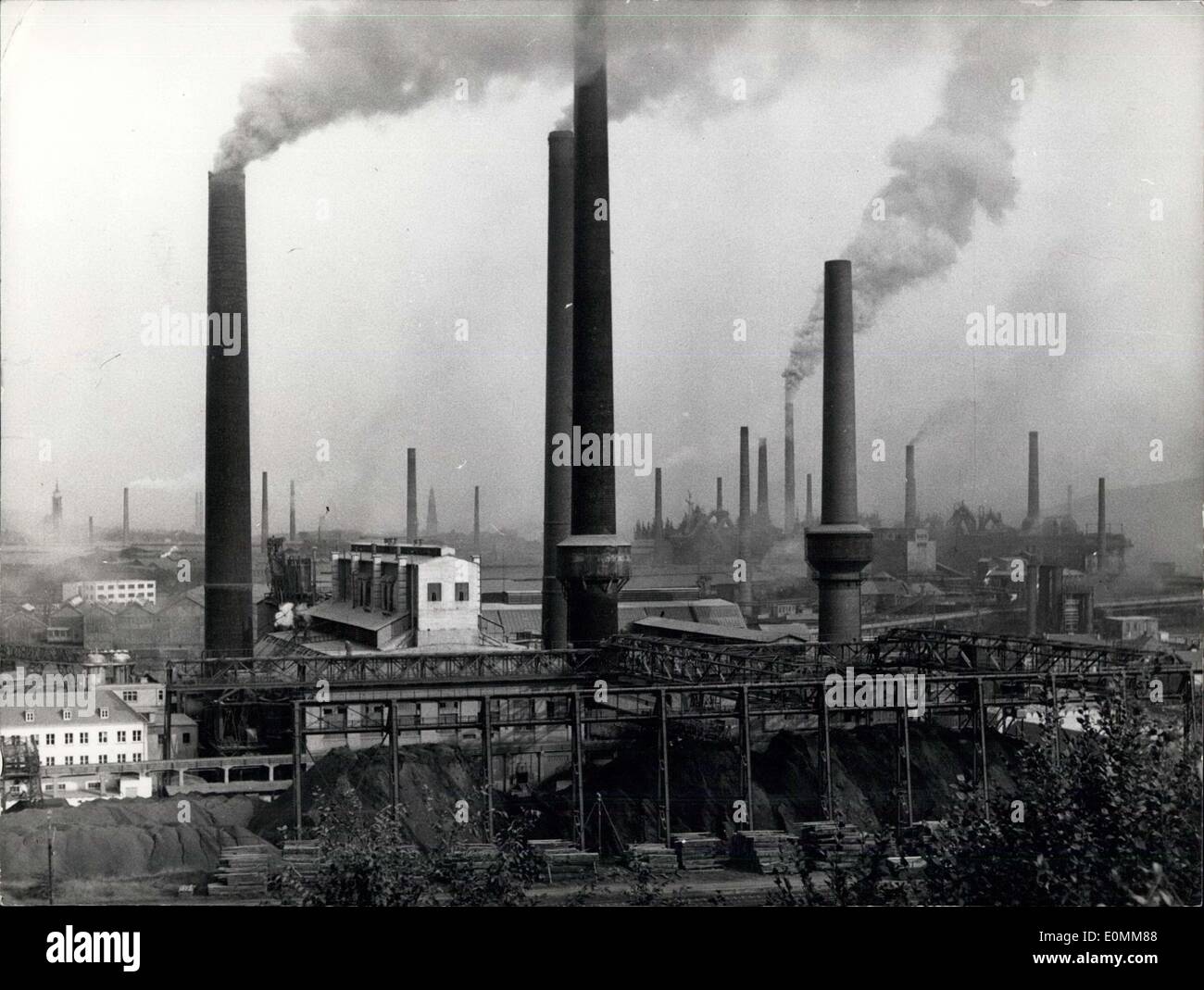 20 ott. 1955 - Foto Mostra la Roechling Hutte a Volklingen. Foto Stock