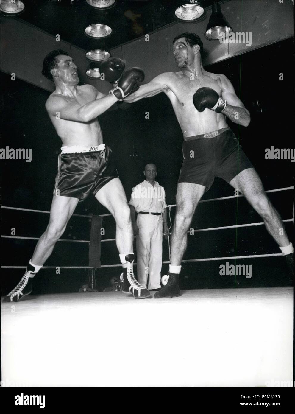 Mar 03, 1956 - Hans Stretz nuovo campione tedesco in leggeri pesanti peso : nel palazzo di Berlino di sport, Hans Stretz, Hans Stret Foto Stock