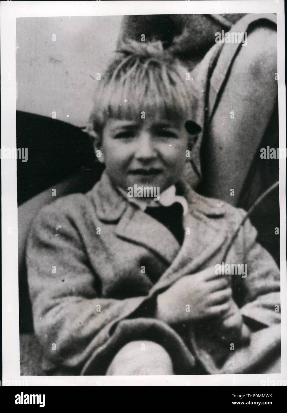Mar 03, 1956 - figlio di spagnolo pretendente accidentalmente ucciso don Alfonso De Bourbon: è stato riportato da Estoril, Portogallo, Foto Stock