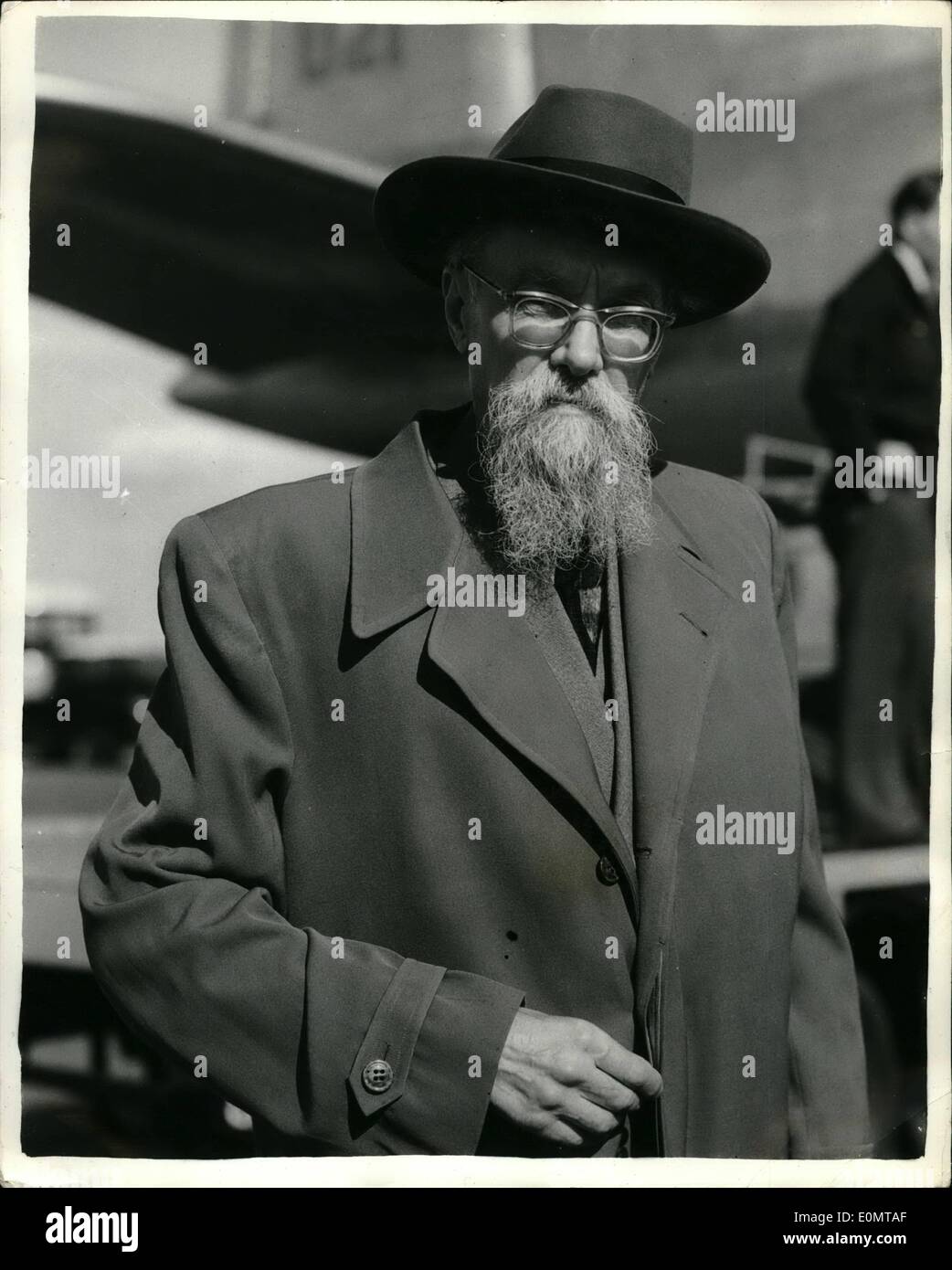 15 agosto 1956 - barbuto delegato russo arriva per i colloqui di Suez.. La foto mostra: Signor Durdenevsky- Un barbuto delega russo Foto Stock