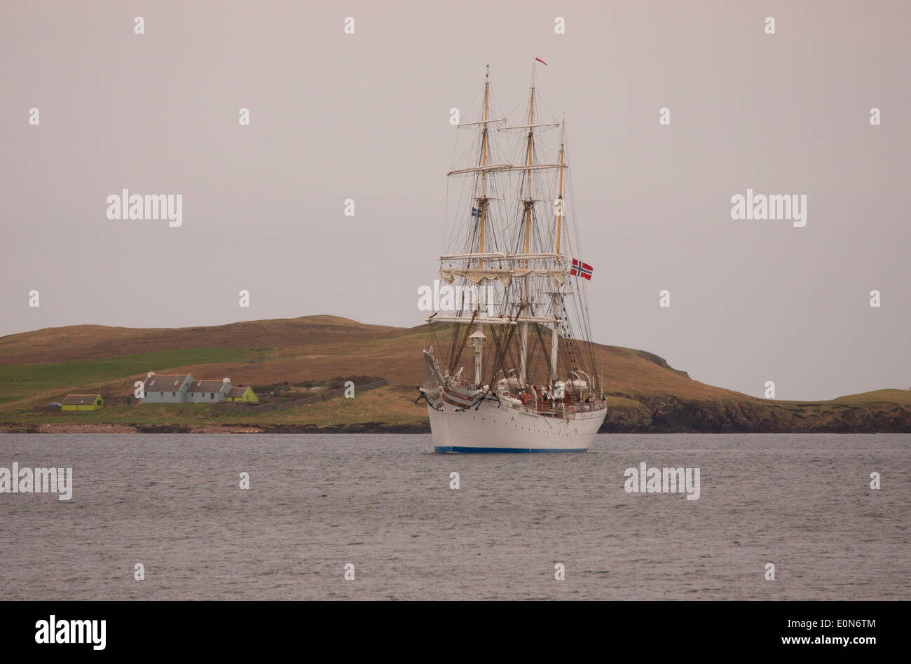 Tall Ship Statsraad Lehmkuhl venendo a Lerwick, Shetland. Foto Stock