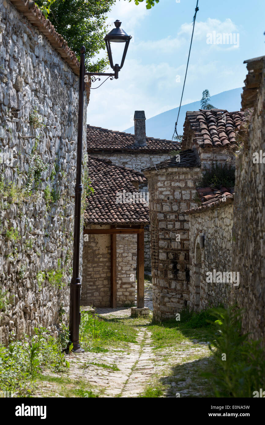 Lane nella cittadella, Kalaja distretto, Berat, Albania Foto Stock