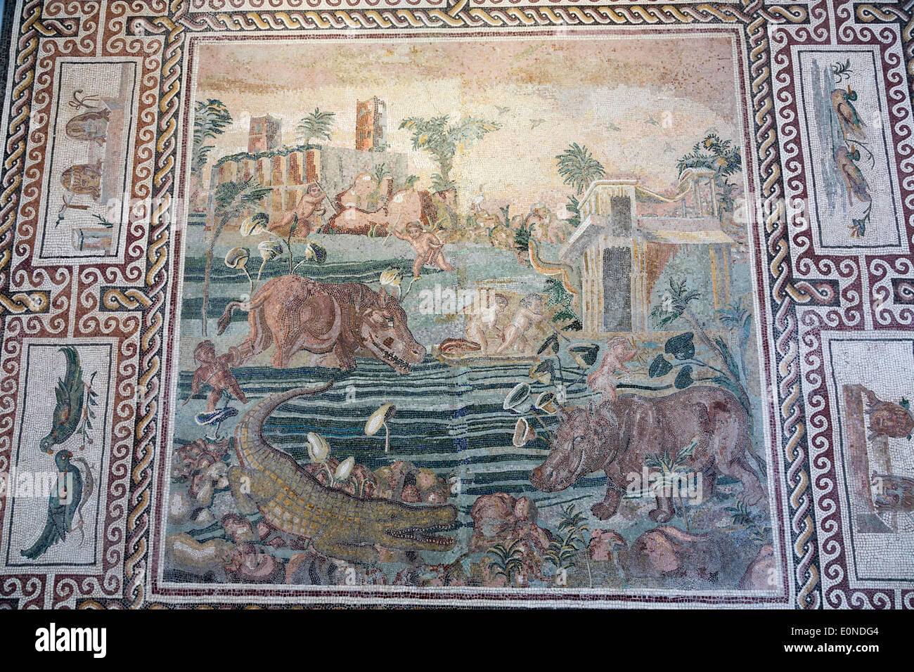 Paesaggio nilotica, pavimento a mosaico, Museo Nazionale di Roma, Museo Nazionale Romano di Palazzo Massimo alle Terme di Roma, Italia Foto Stock
