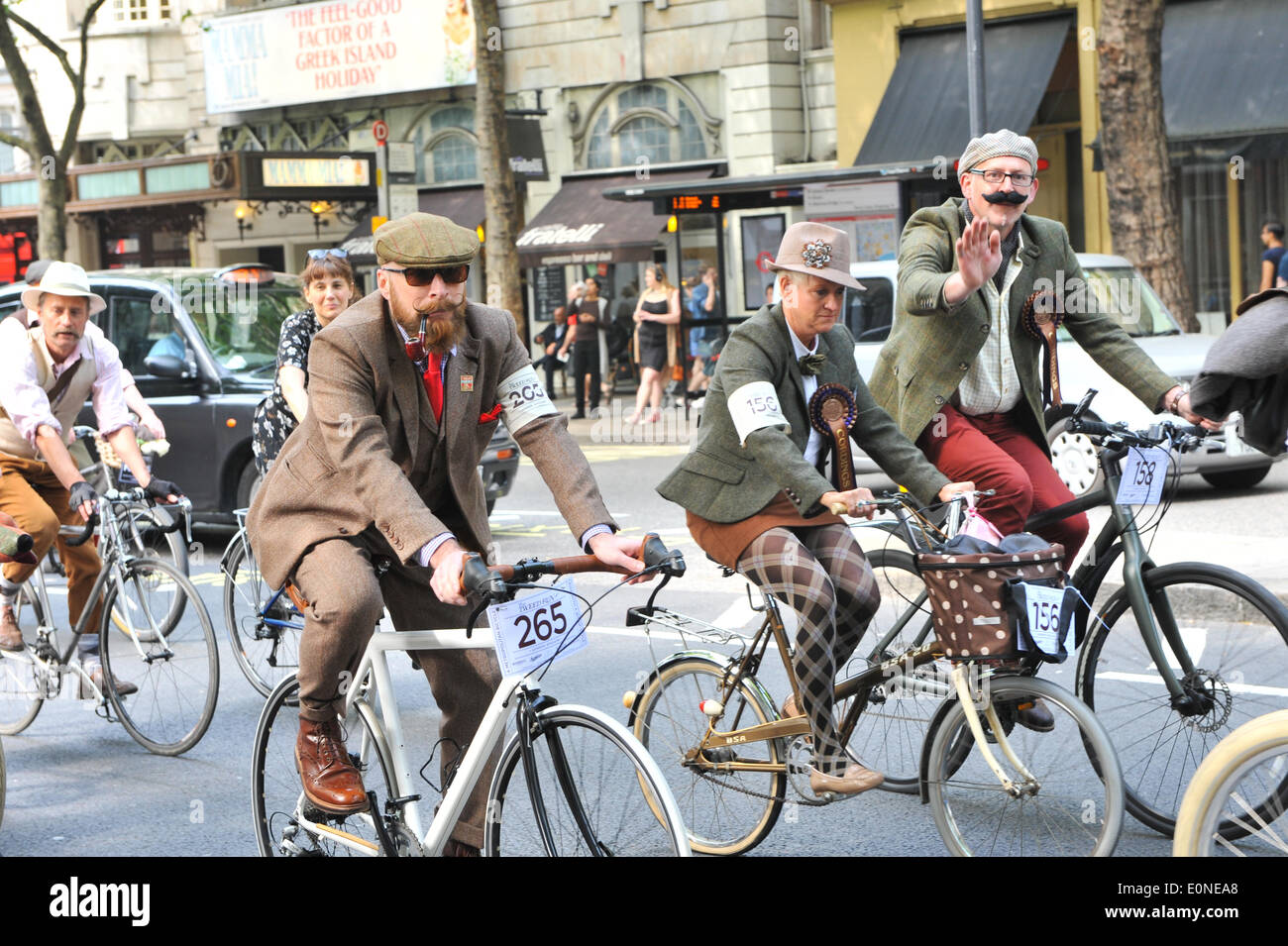 La Somerset House, London, Regno Unito. Il 17 maggio 2014. La Tweed correre in bicicletta inizia a Londra. Credito: Matteo Chattle/Alamy Live News Foto Stock