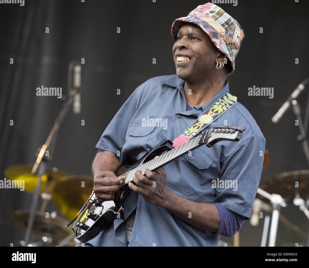 Columbus, Ohio, Stati Uniti d'America. 16 Maggio, 2014. Il chitarrista Vernon Reid del Living Colour suona dal vivo al Rock sulla gamma music festival in Columbus, Ohio Credit: Daniel DeSlover/ZUMAPRESS.com/Alamy Live News Foto Stock