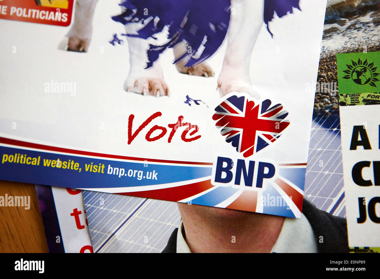 Elezione di informazioni di comunicazione da varie parti tra cui la BNP per il nord ovest europeo circoscrizione elettorale può Foto Stock