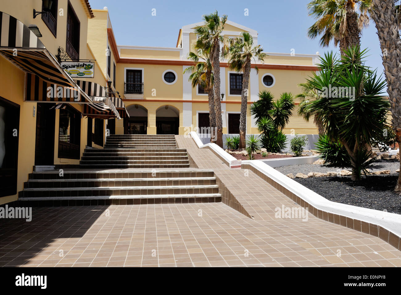 Zona pedonale di Playa San Blas, comune di San Miguel de Abona, Tenerife sud Foto Stock
