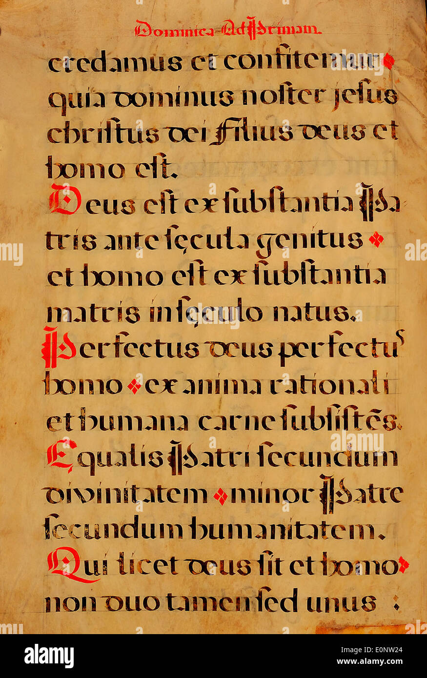 Una pagina del manoscritto spagnolo del canto, che descrive le notazioni musicali e le composizioni di canti di musica liturgica spagnola. Foto Stock