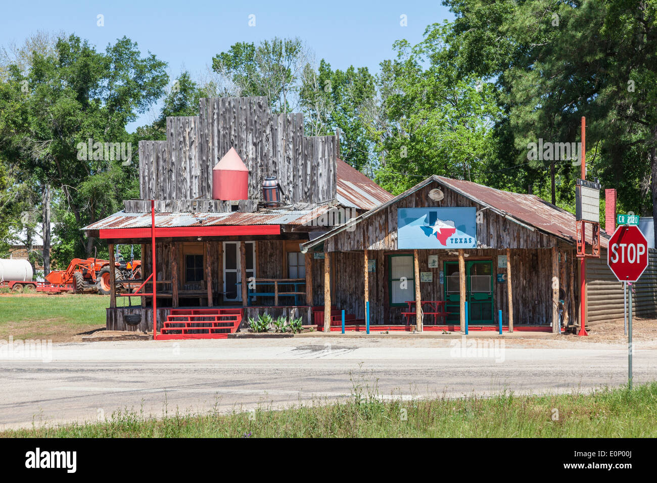 Negozi in Maydelle, Texas, lungo il Texas Ferrovie dello Stato in treno Foto Stock