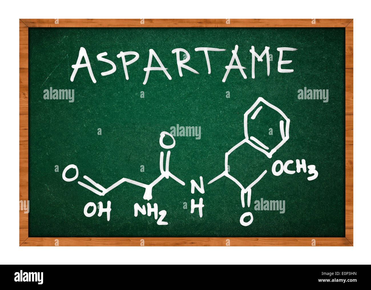 Aspartame formula chimica sulla lavagna scuola isolati su sfondo bianco Foto Stock