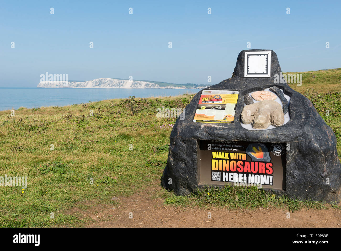 Camminare con i dinosauri dove è possibile scaricare un'app e a questo spot è un uscita dinosauro virtuale in attesa di incontrarvi. IOW Foto Stock