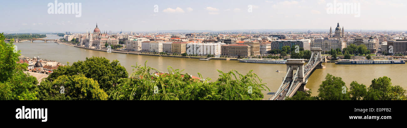 Vista panoramica della splendida città di Budapest e dal fiume Danubio. Foto Stock