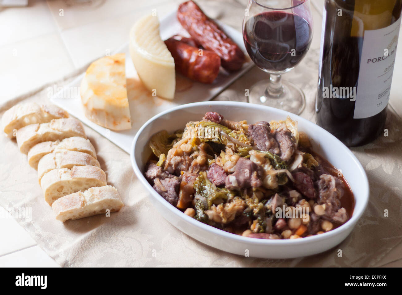Feijoada - piatto tradizionale portoghese Foto Stock