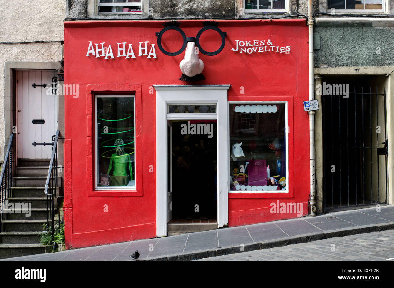 Joke shop su Victoria Street, Edimburgo. (Molla chiusa 2021) Foto Stock