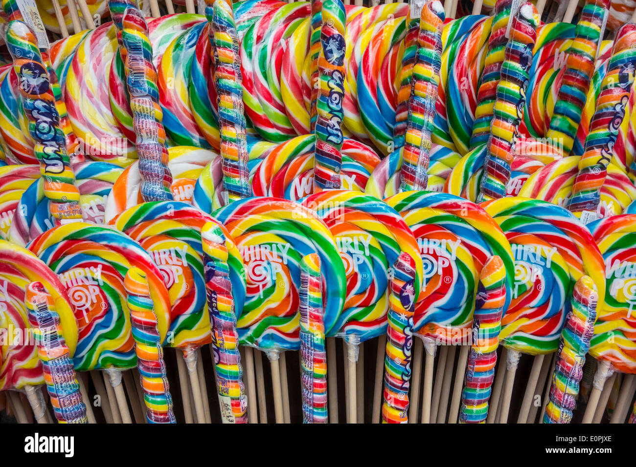 Colorato lecca-lecca dolci dolci caramelle negozio di caramelle Foto Stock