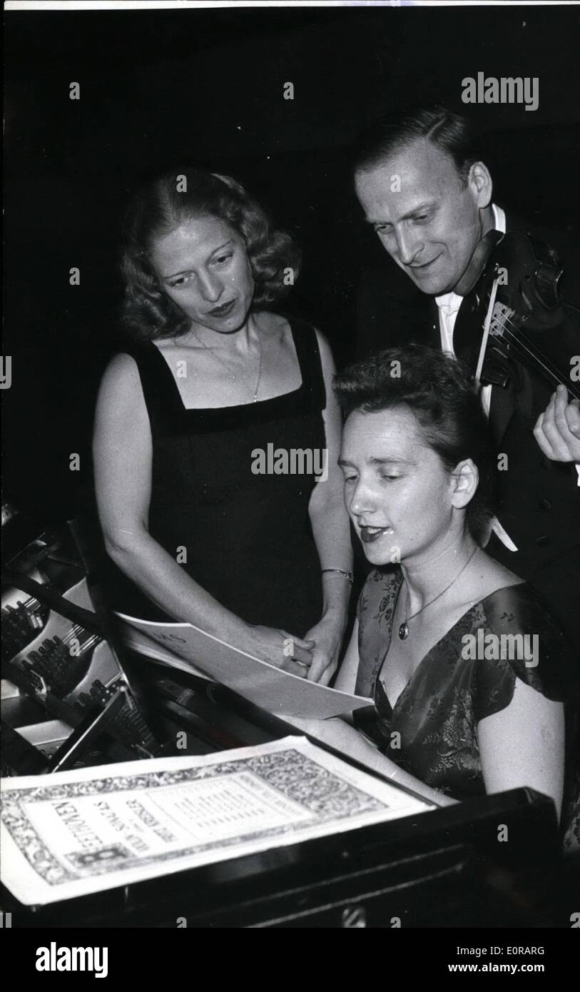 Nov. 11, 1958 - Un incontro raramente di nuovo a Berlino: il fratello e le sorelle Yehudi Menuhin ha celebrato il 9 novembre5nel conservatorio per Foto Stock