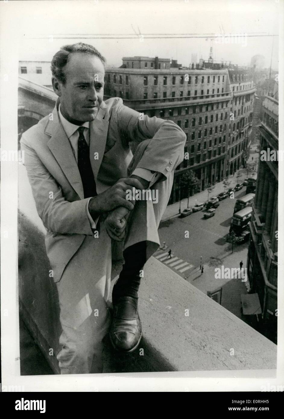 Sett. 09, 1959 - Henry Fonda a Londra per la TV commerciale film western . Film di star Henry Fonda visto in TV a casa ieri. Egli è a Londra per due più commerciale serie TV. Il primo è il vice che inizia il 7 settembre 18th. KSS/Keystone Foto Stock