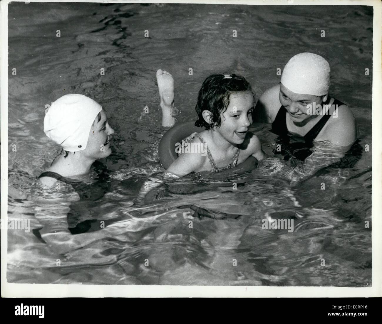 Apr. 04, 1960 - Russo nuotatore treno a Blackpool membri della federazione nuoto team per competere contro la Gran Bretagna a Blackpool Foto Stock