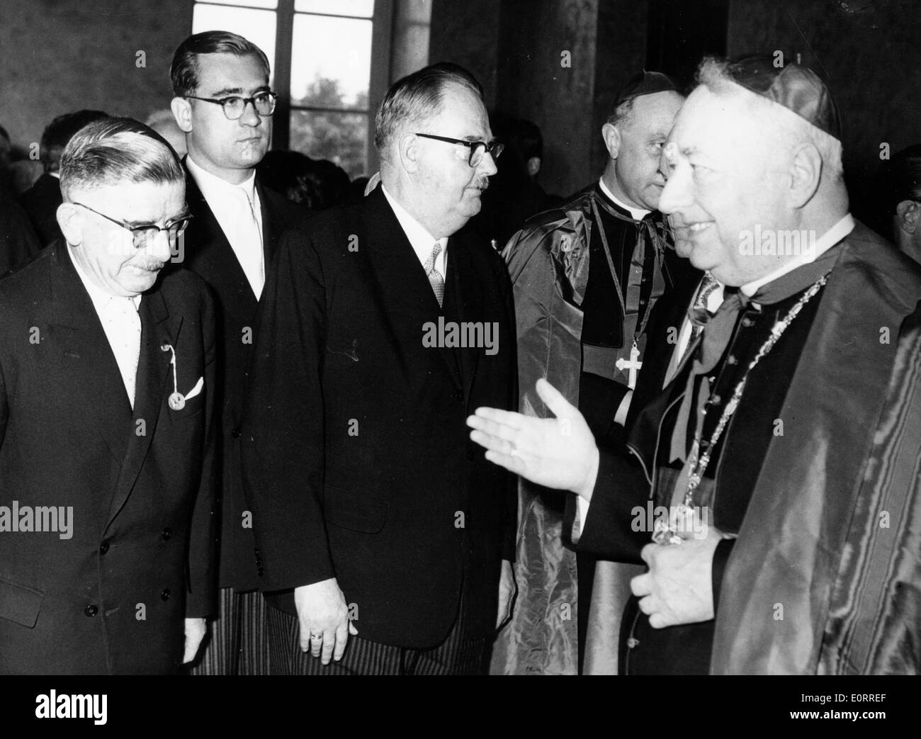 Il cancelliere Leopold Figl, Julius Raab incontrare Gustavo Testa Foto Stock