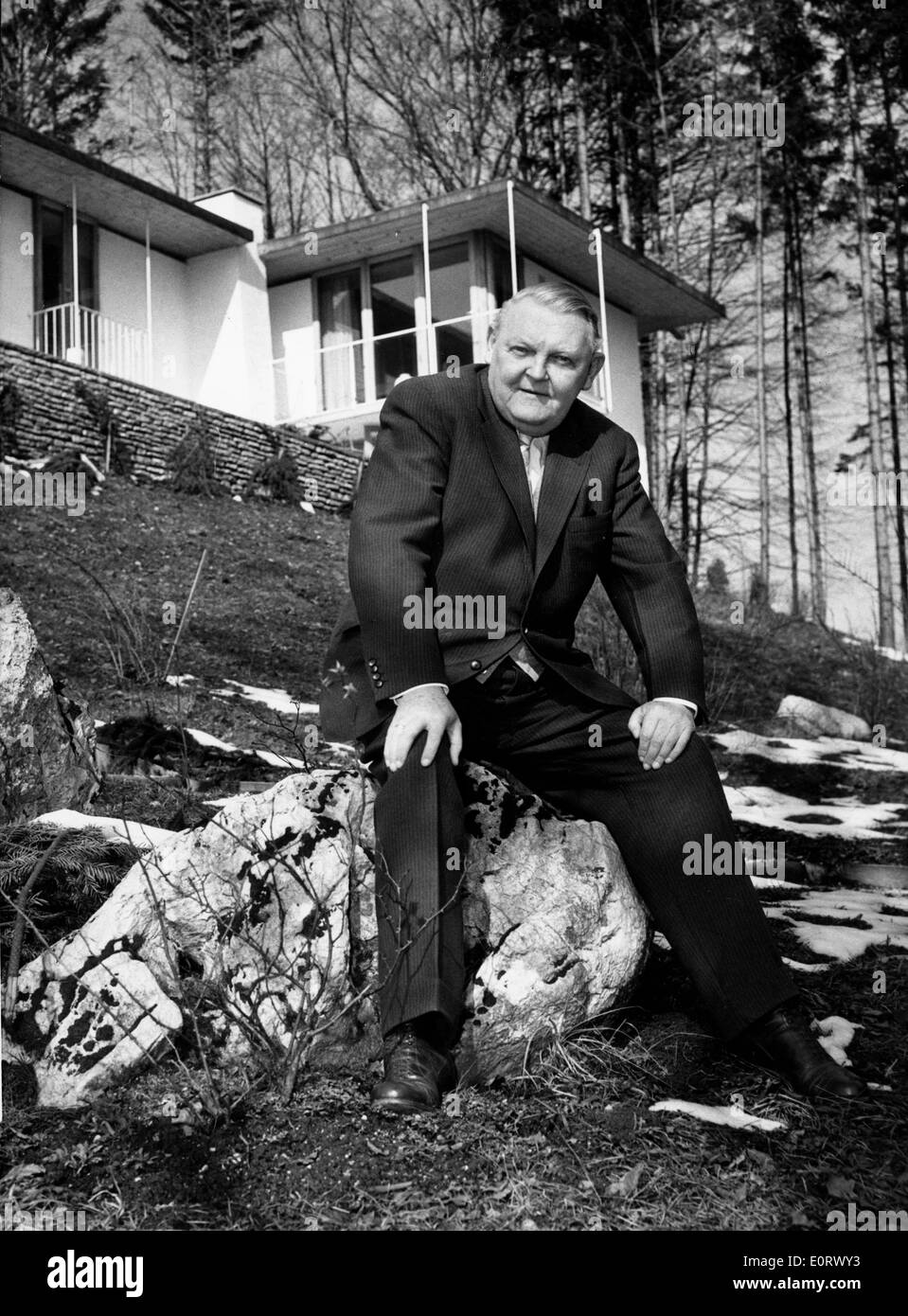 Ritratto di Ludwig Erhard fuori casa Foto Stock