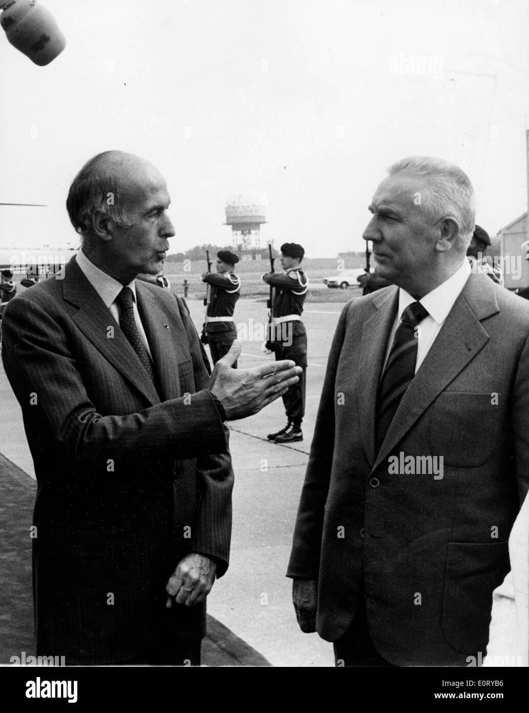 Politico Edward Gierek colloqui con un collega Foto Stock