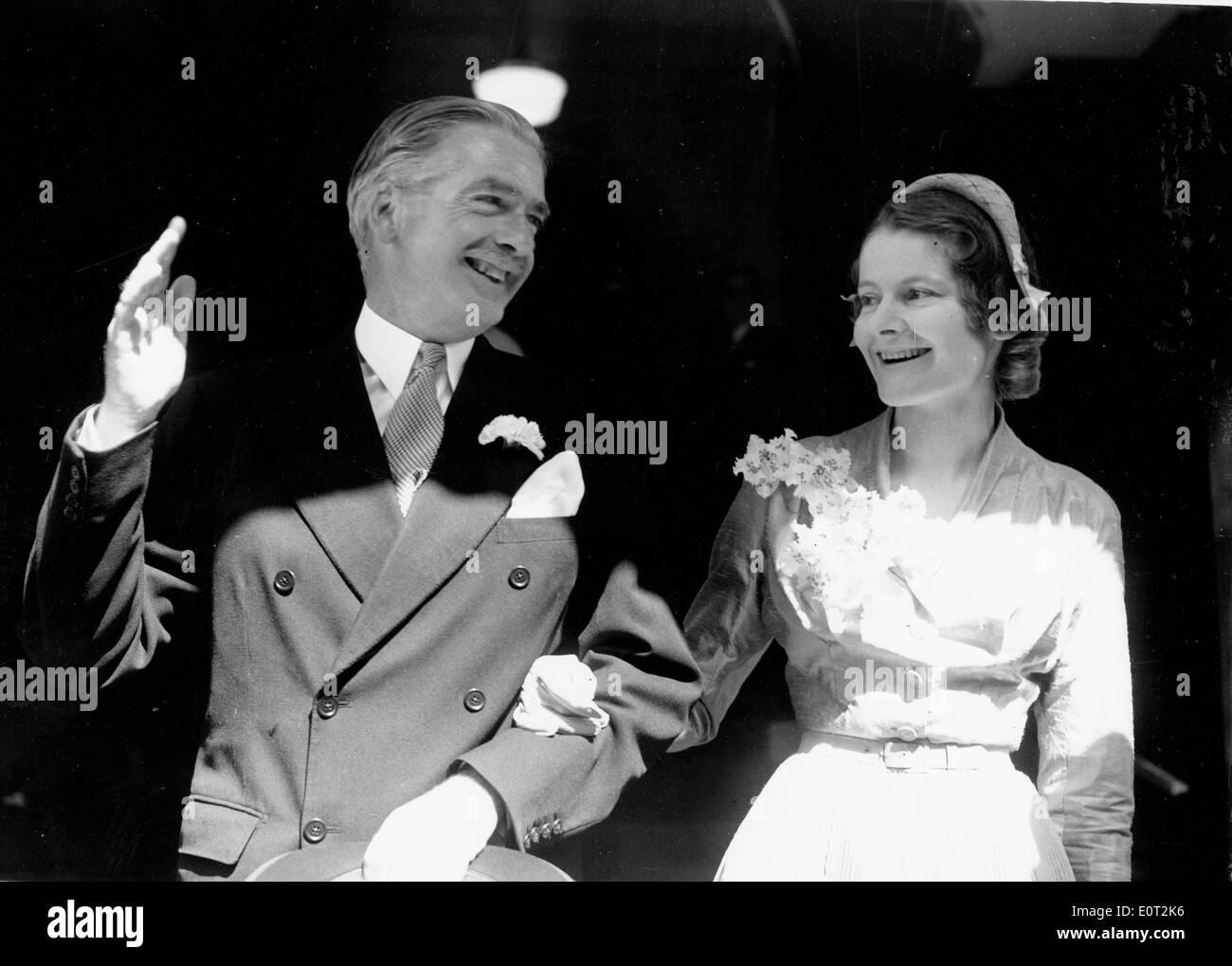 Il primo ministro Anthony Eden con sua moglie Clarissa Foto Stock