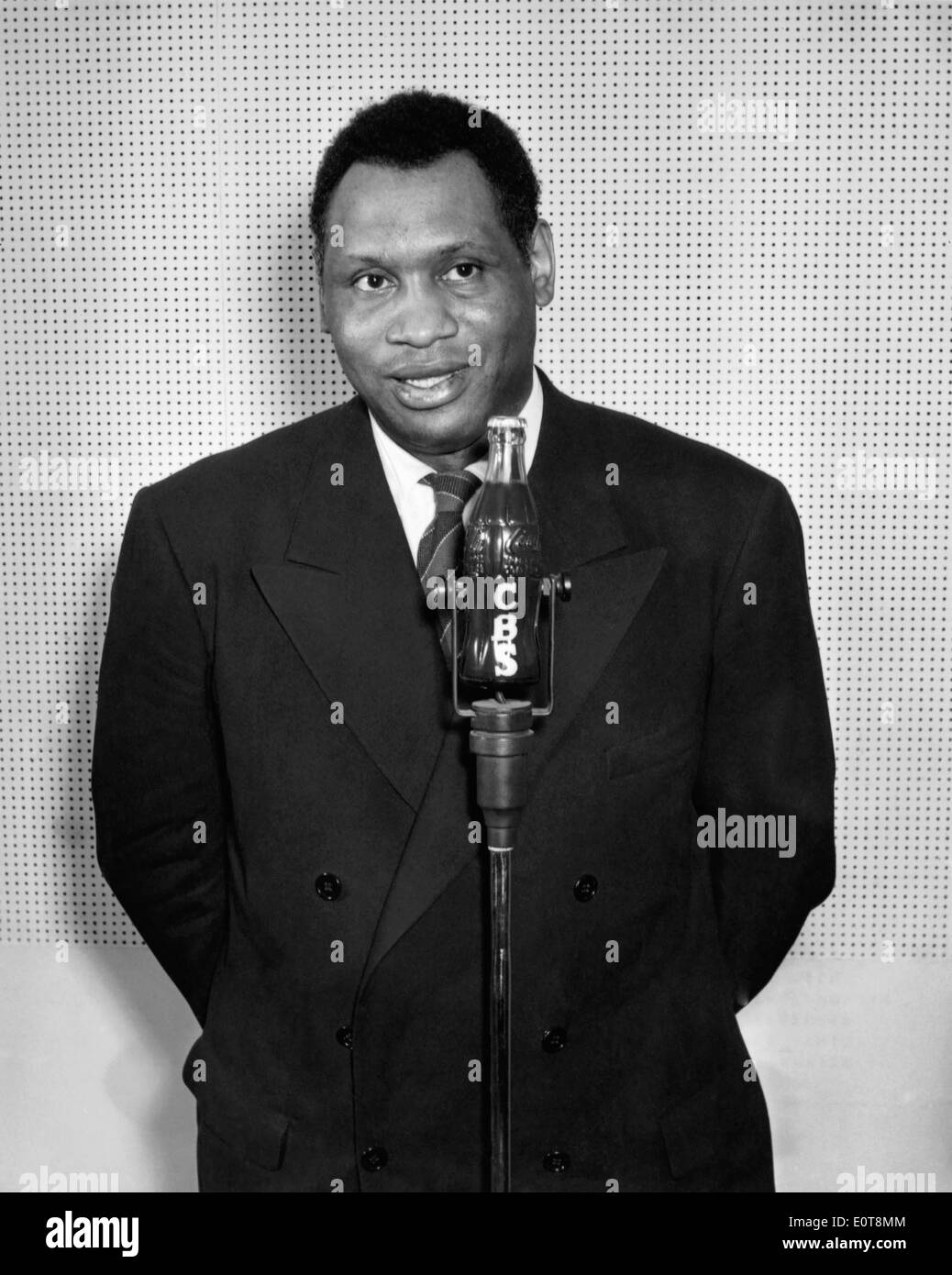 Paul Robeson, Ritratto, CBS programma musicale, "la pausa che rinfresca', 1949 Foto Stock