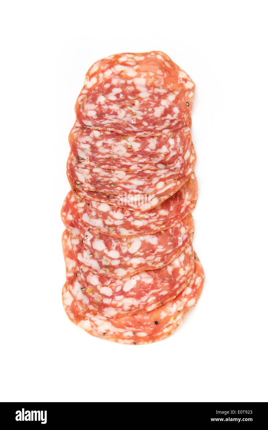 Salame Finocchiona- salame di maiale con semi di finocchio isolato su un bianco di sfondo per studio. Foto Stock