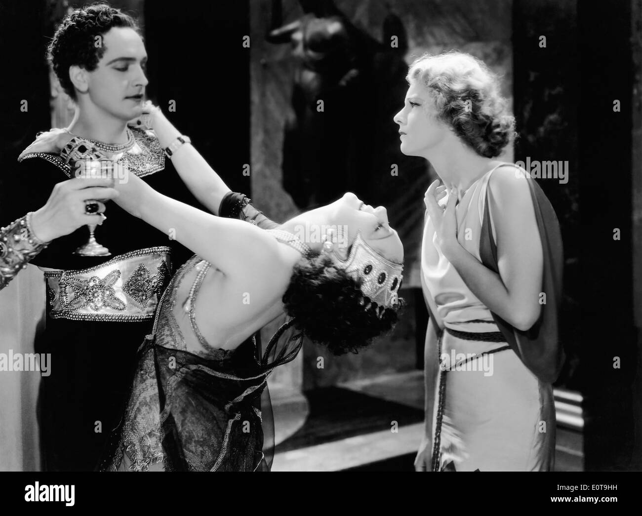 Fredric March, Joyzelle Joyner, Elissa Landi, sul set del film "Il segno della croce', 1932 Foto Stock