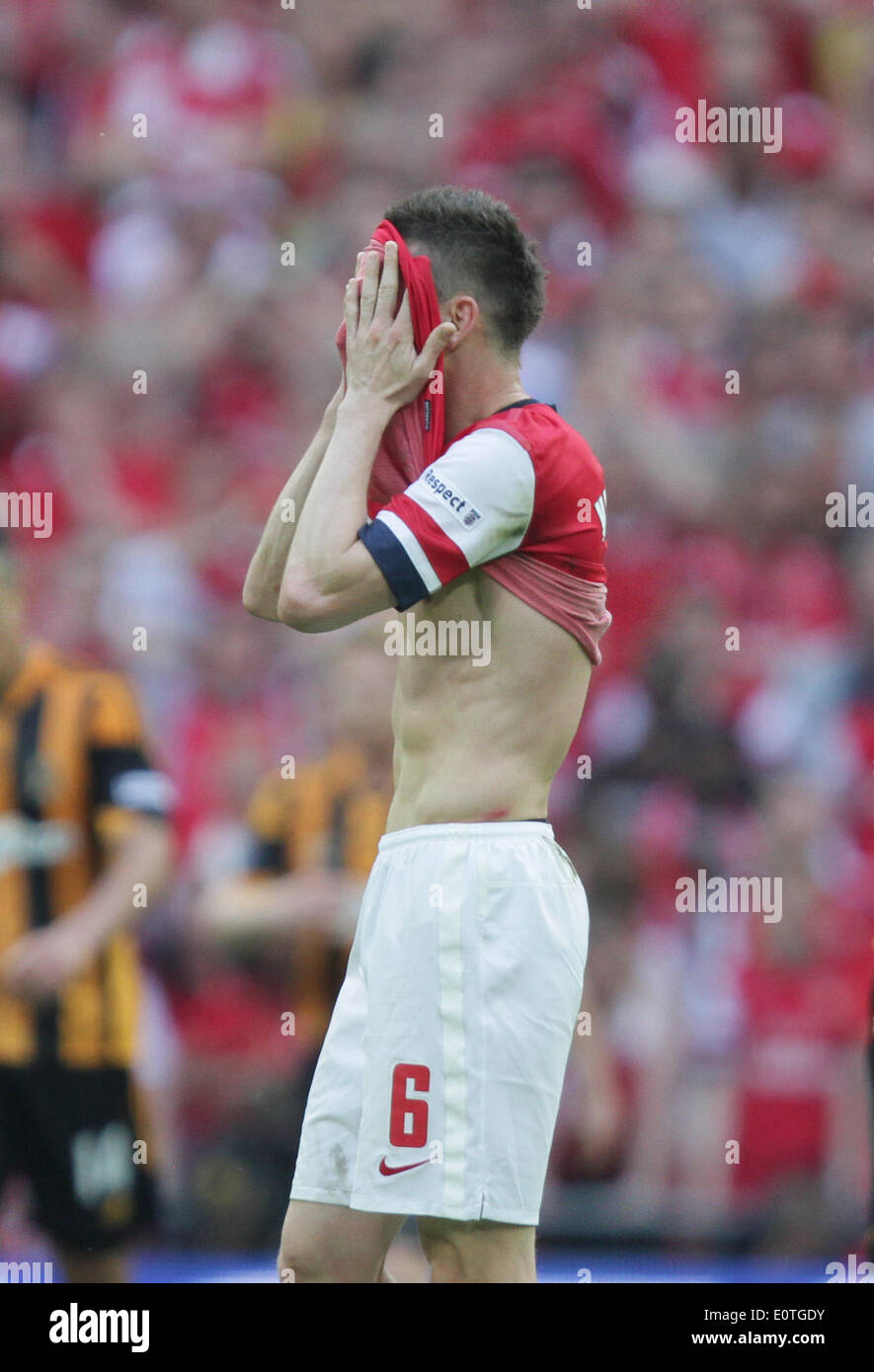 Finale di FA Cup - Arsenal v Hull City . . Wembley, London, Regno Unito . . 17.05.2014 Laurent Koscielny (A) * * Questa immagine può essere utilizzata solo per uso editoriale** Pic: Paolo Marriott Fotografia Foto Stock