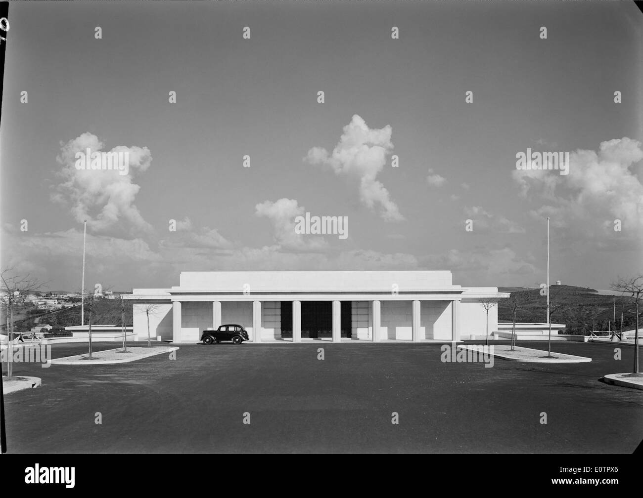 L'Estádio Nacional di Lisbona, Portogallo, costruito nel 1944, è uno stadio storico. Conosciuto per il suo design di Francisco Caldeira Cabral e Jorge Segurado, è stato un luogo chiave per il calcio e gli eventi sportivi portoghesi. Foto Stock