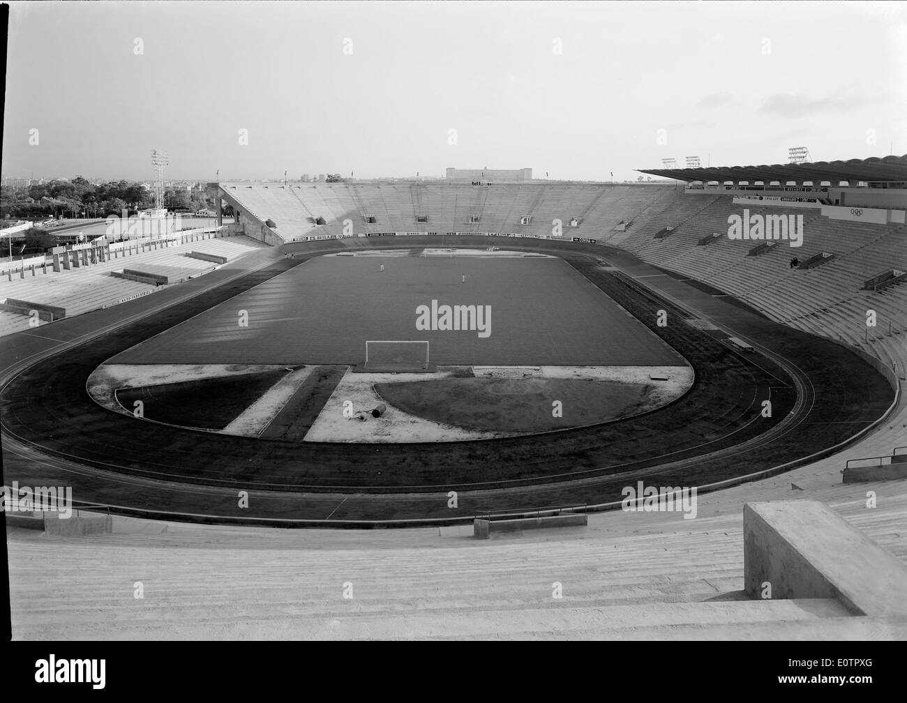 Lo Estádio José de Alvalade è uno stadio di calcio di Lisbona, in Portogallo, sede dello Sporting CP. È noto per ospitare importanti partite di calcio ed eventi sportivi, con una capacità di oltre 50.000 spettatori. Foto Stock