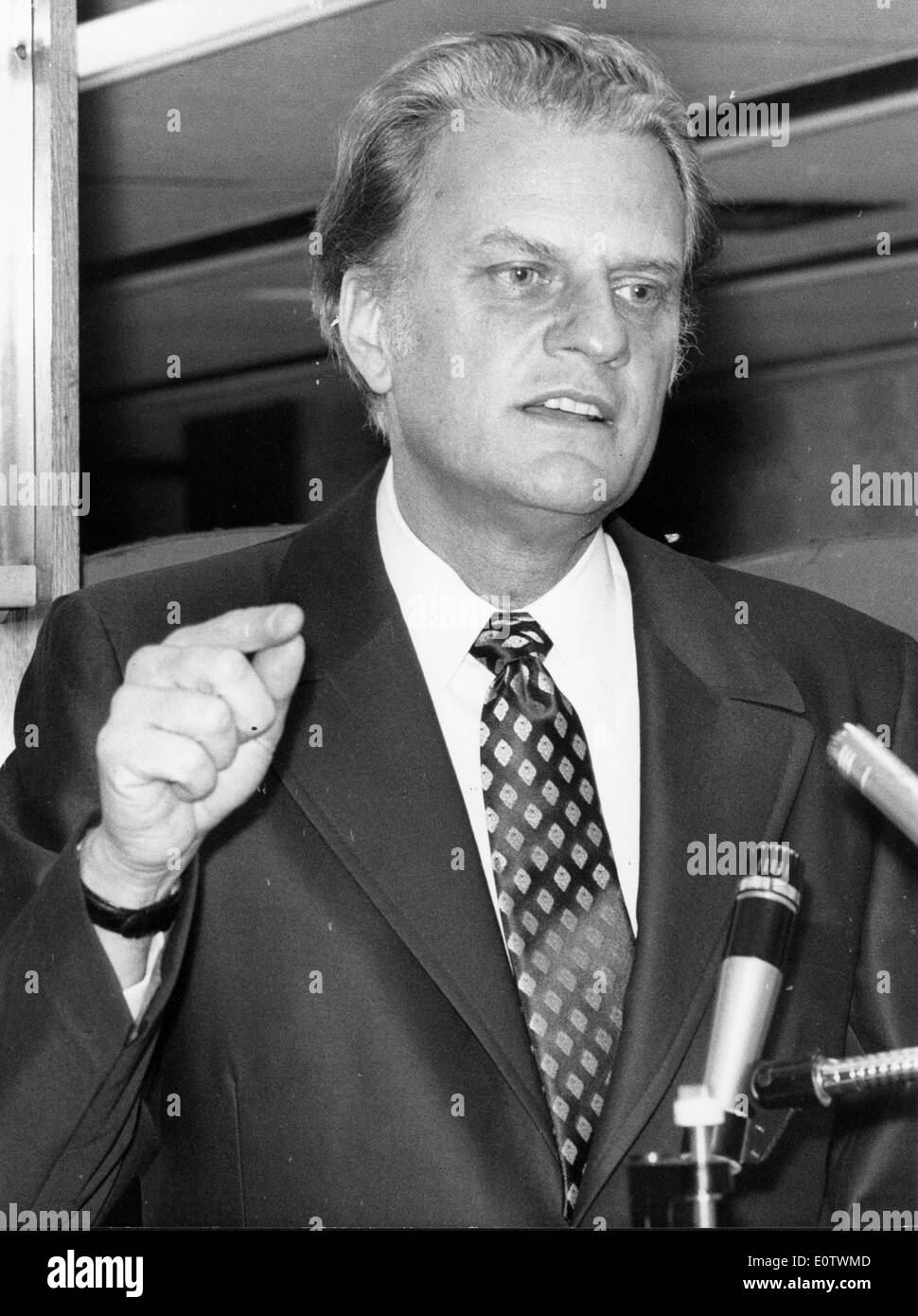Il reverendo Billy Graham conduce un sermone Foto Stock