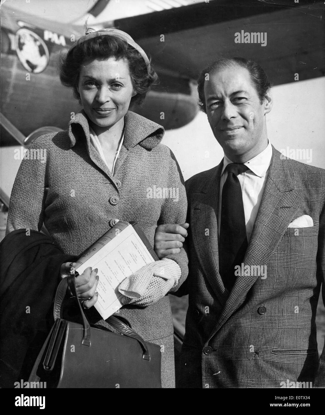 Attori Rex Harrison e Lilli Palmer presso l'aeroporto Foto Stock