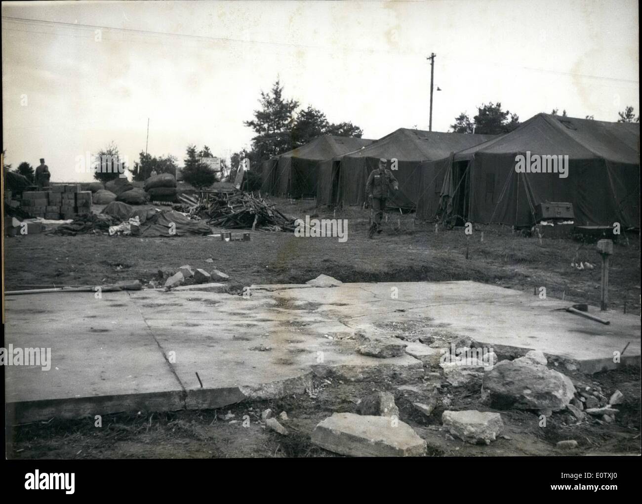 Sett. 03, 1960 - esplosione sull'esercito di formazione corte Grafenwohr Venerdì mattina (settembre 2nd, 1960) 20, 3-cm-granata ha mancato il suo obiettivo e esplosa all esercito di formazione corte Grafenwohr dove un US-unity aveva appena assemblati. 16 soldati sono stati uccisi e 26 feriti gravi. Ops: il luogo del disastro. Foto Stock