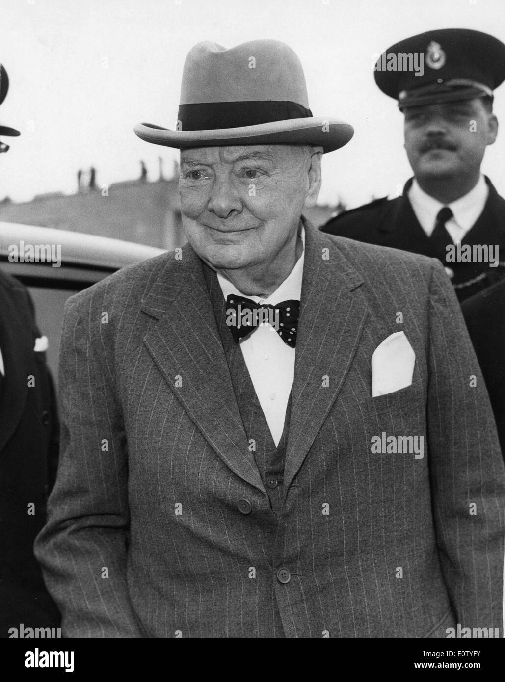 Sir Winston Churchill all'aeroporto prima di una crociera Foto Stock