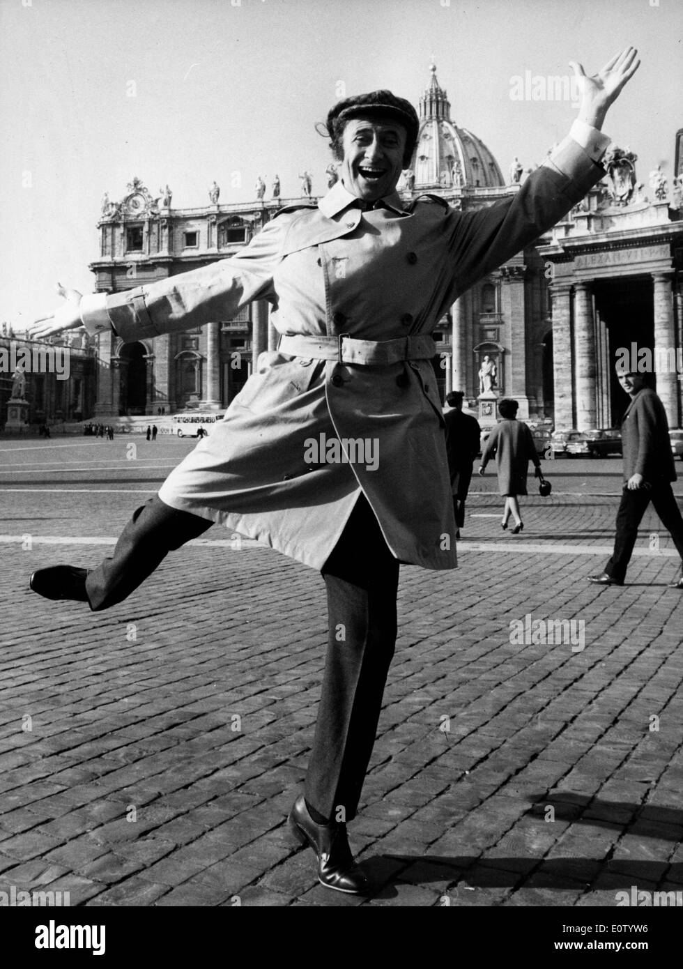 Marcel Marceau ballare nelle strade di Londra Foto Stock
