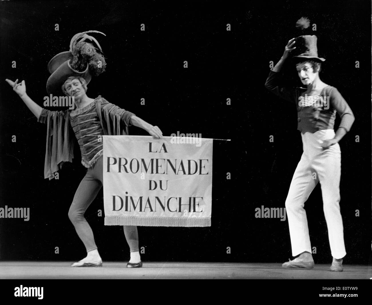Mimo francese Marcel Marceau sul palco con un altro mime Foto Stock