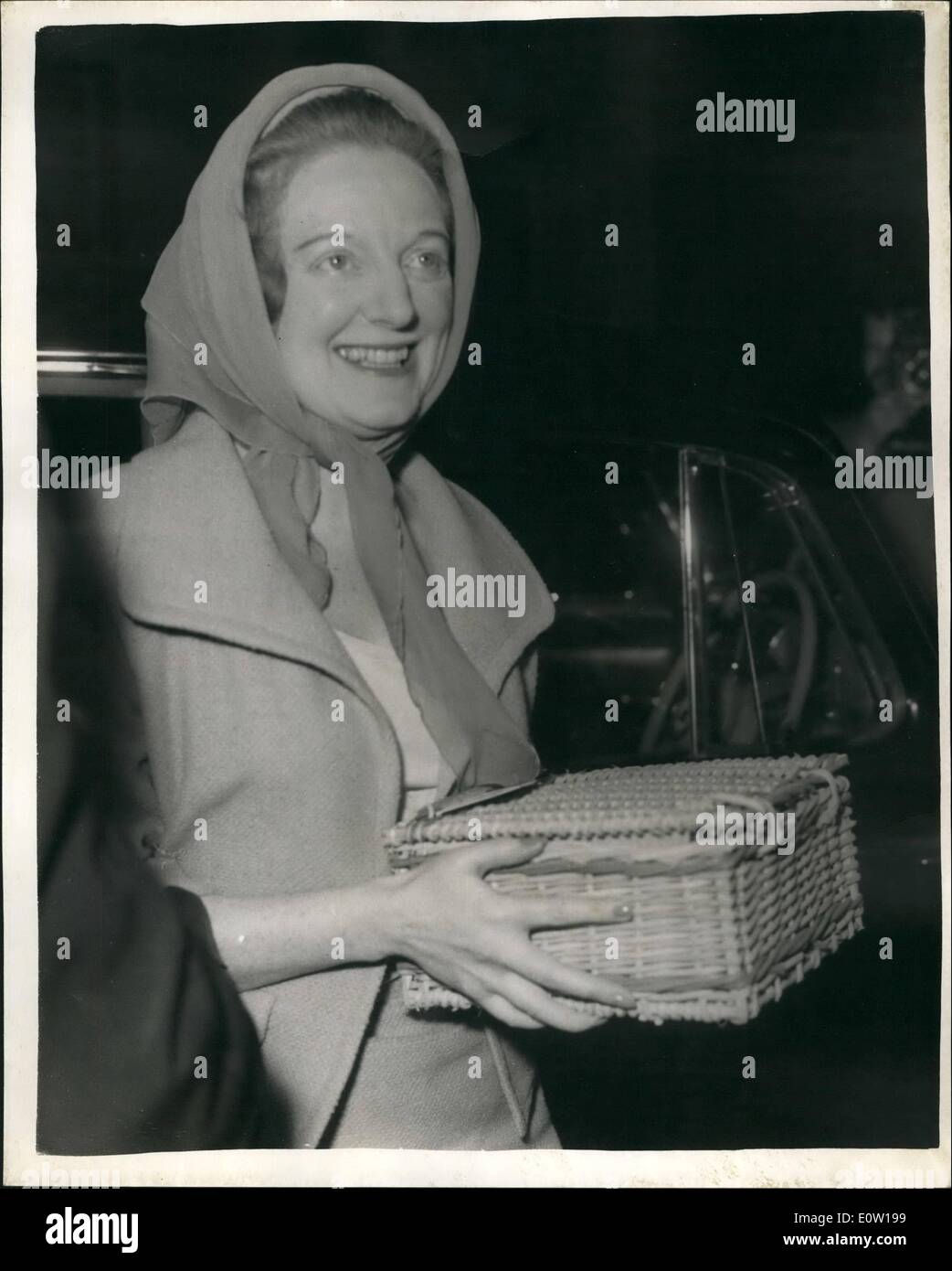 Nov. 11, 1960 - Sir Winston Churchill celebra il 86th. Compleanno. Figlia Diana arriva: Sir Winston Churchill celebra oggi Foto Stock