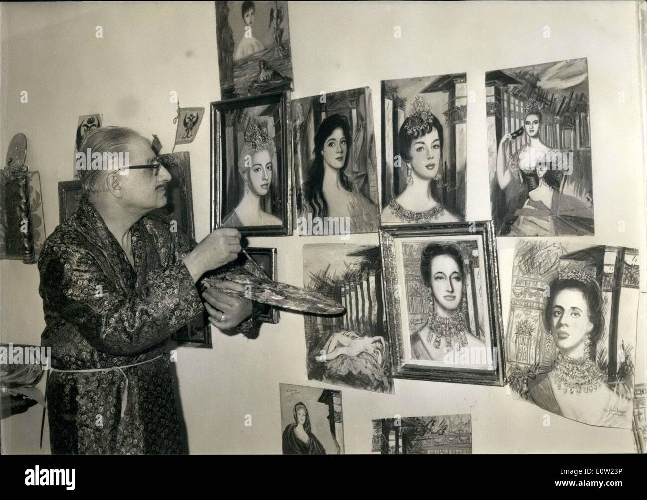 Febbraio 02, 1961 - Pittore greco (sedicente Principe spagnolo) caricato con contraffazione: una denuncia presentata da Bernard Buffet ha portato la polizia per la scoperta di un grande numero di faker recanti i nomi di alcuni famosi pittori. L'autore di più è il fake è un pittore greco Georges Cohene che pretende di stirpe regale (egli chiama se stesso Principe Jorge Carlos di Borbone Comnenem Ans Duca di Santiago e Madrid pretendente spagnolo). Imitatore di grande talento e afferma che non ha mai firmato il suo falsi e mette tutta la colpa sui commercianti senza scrupoli Foto Stock