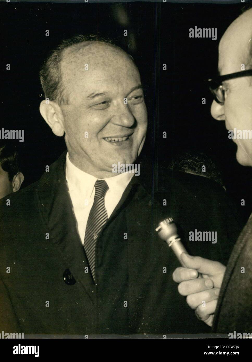 Dic. 13, 1961 - Il Segretario di Stato Dean Rusk lasciando l'Elysee Palace Foto Stock