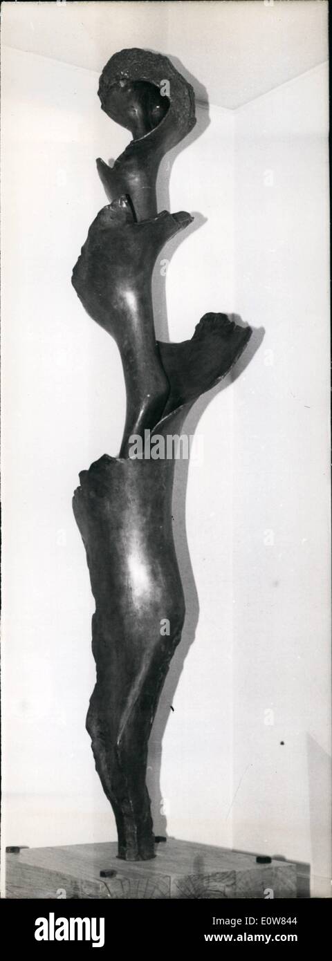 Nov. 11, 1961 - La grande spirale: questa scultura intitolata ''La grande spirale'' è destinata per l'alta scuola tecnica di Cachan. Foto Stock
