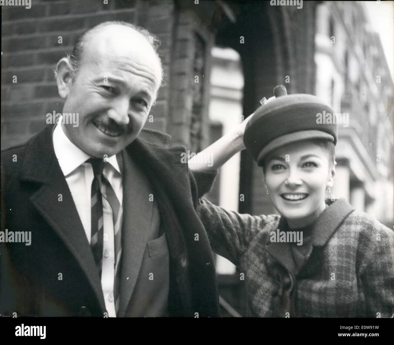 Febbraio 02, 1962 - Pier Angeli di sposarsi a Londra . L'attrice Pier Angeli è di sposare il jazz italiano il compositore e direttore Armando Trovajoli , invecchiato 45, a Londra. La foto mostra il close up del giovane oggi a Londra. Foto Stock