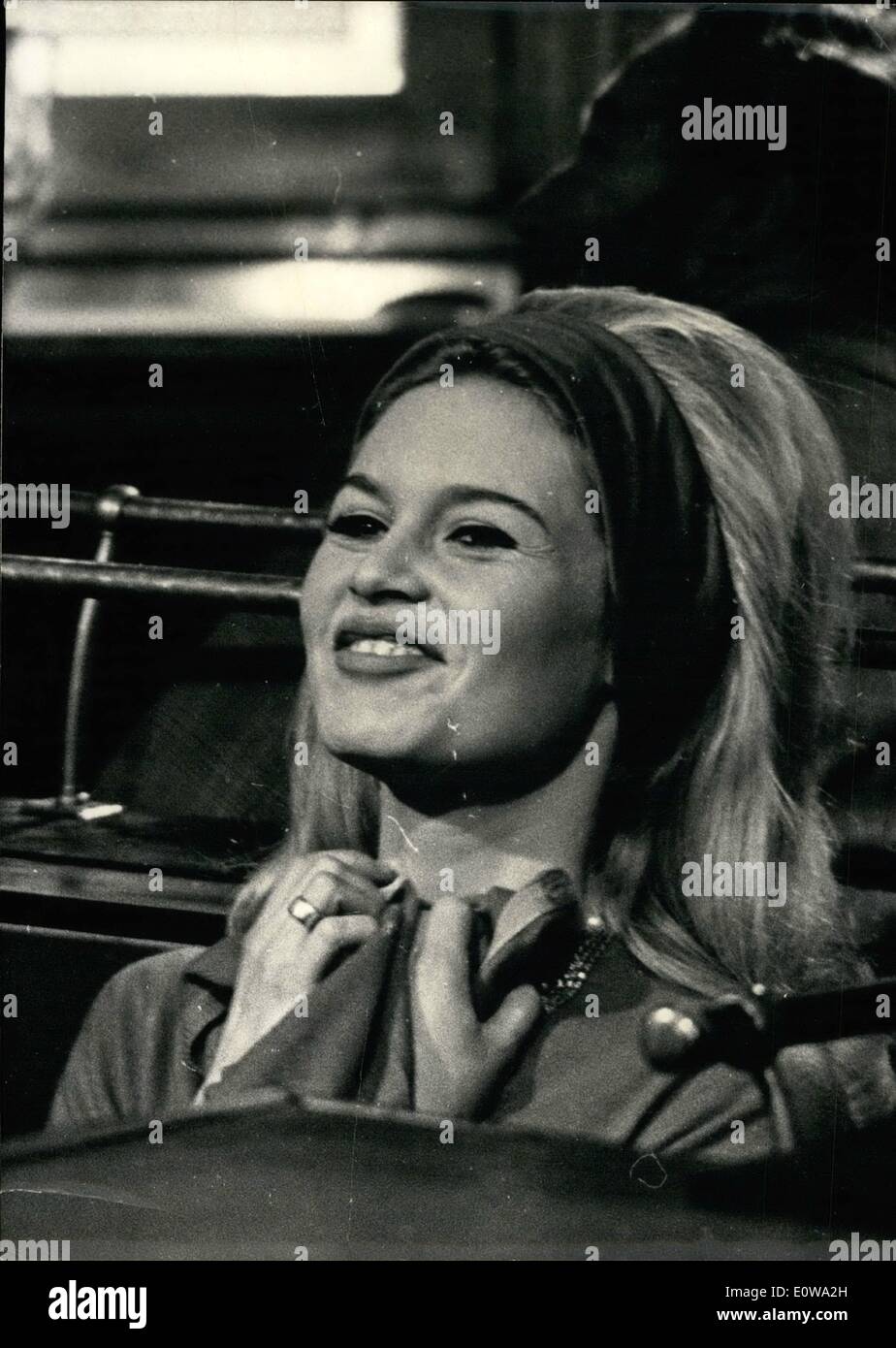 Mar 03, 1962 - Roger Vadim è nel processo di filmatura ''amore su di un cuscino'' di Billancourt studios. Il film è basato su Foto Stock