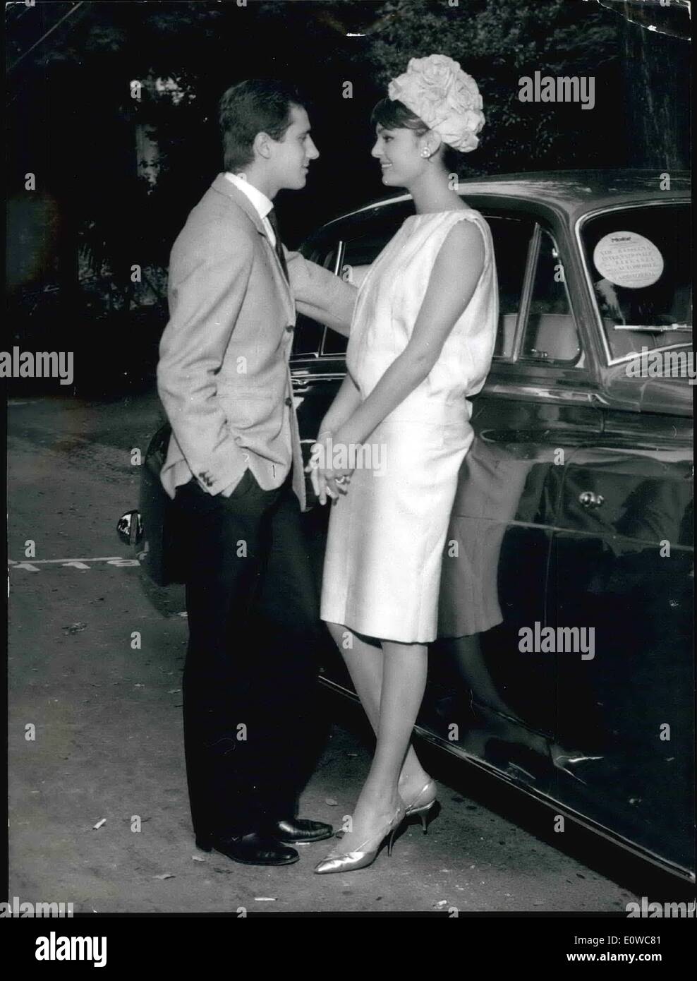 Maggio 05, 1962 - attrice Israelienne Dahlia Lavi, sarà presto sposare italiano di play-boy Gianfranco Piacentini; la coppia partirà domani per TelAviv dove Gianfranco si incontra il Dahlia's genitori. Foto Stock