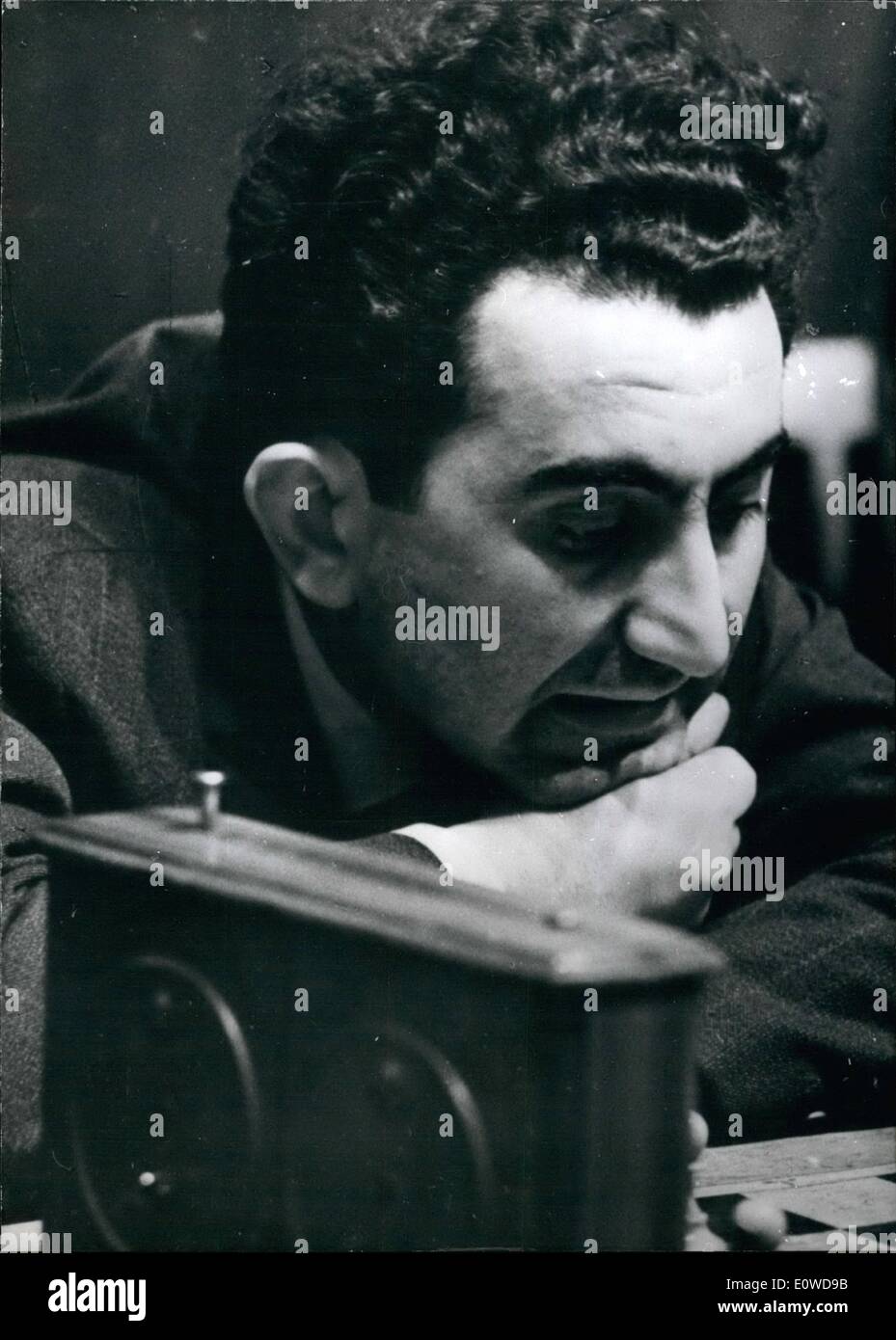 Giugno 06, 1962 - Petrosian può impugnare campione del mondo di scacchi Botwinnik 33 anno vecchio armeno Tigran Petrosjan (foto) potrebbe vincere il torneo di scacchi campionati del mondo a Curacao (Antiless) e con ciò che egli è diventato il nuovo Challenger per il campione del mondo Botwinnik. Foto Stock