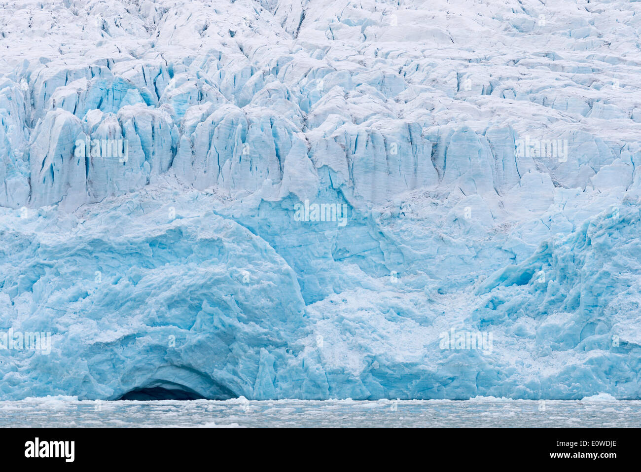 Scarps glaciale, Monacobreen ghiacciaio, Liefdefjorden fiordo, Spitsbergen, isole Svalbard Isole Svalbard e Jan Mayen, Norvegia Foto Stock