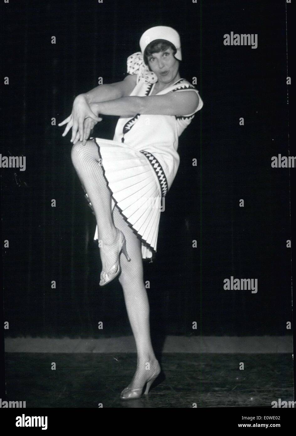 Giugno 29, 1962 - Nita Raya, partner di ballo di Maurice Chevalier in ''l'Follies Bergeres' / Foto Stock
